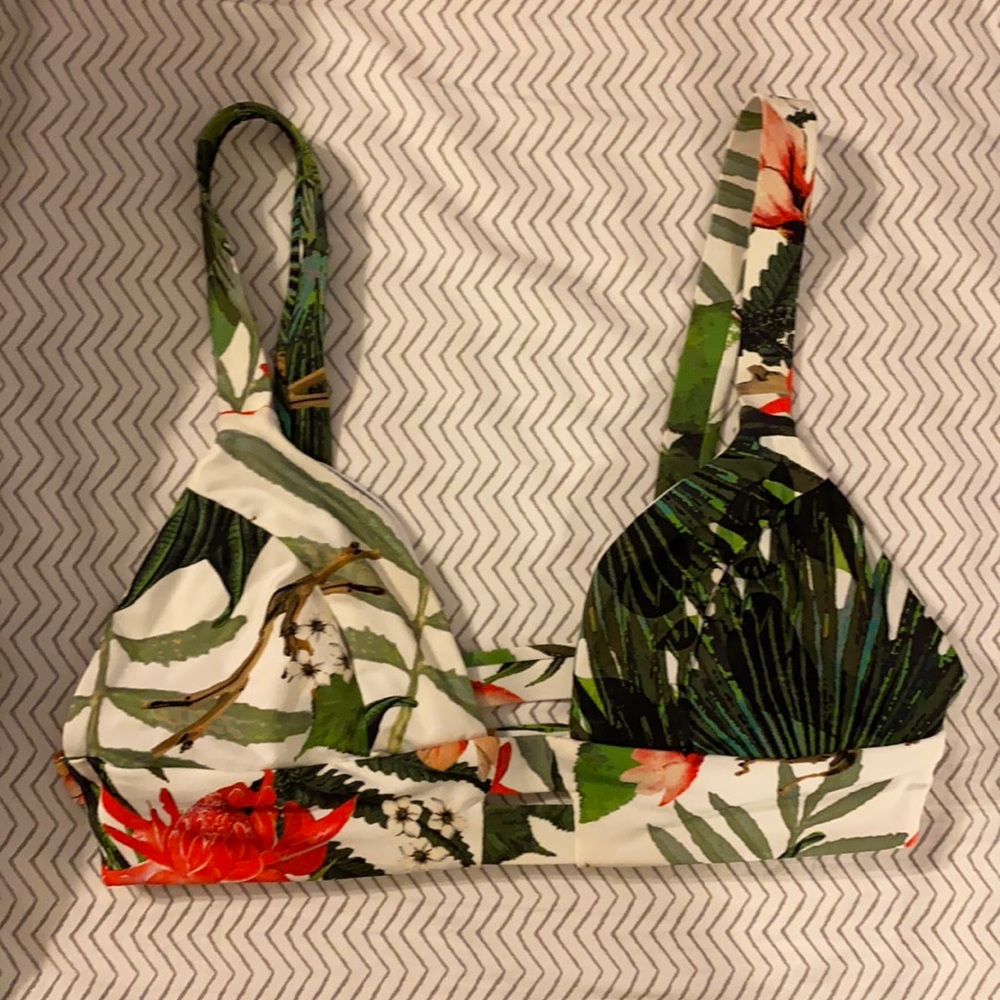 Vitamin A bikini top